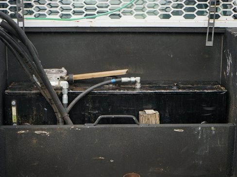 Used 2019 Ford F750 2WD Regular Cab Super Duty image 16