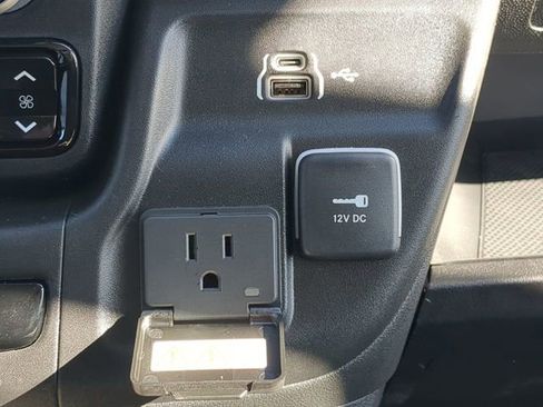 New 2026 RAM ProMaster 2500 w/ Premium Convenience Group image 21