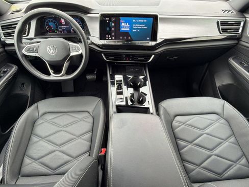 Used 2026 Volkswagen Atlas Cross Sport SE FWD image 17