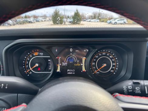 Used 2024 Jeep Wrangler Unlimited Rubicon image 24