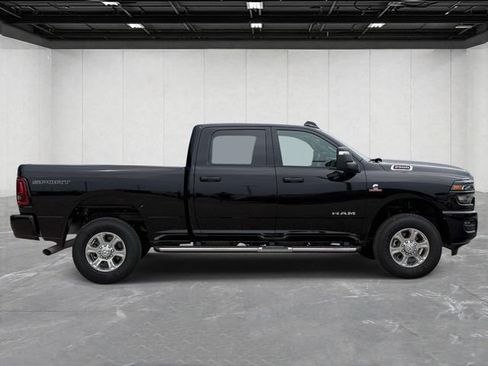 New 2026 RAM 2500 Big Horn AWD/4WD image 4