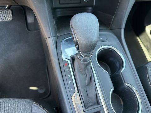 Used 2024 Chevrolet Equinox LT FWD image 21