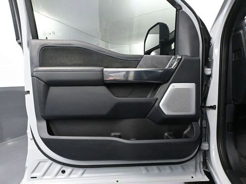 Used 2025 Ford F250 Platinum w/ FX4 Off-Road Package image 19