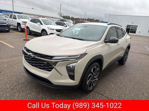 New 2026 Chevrolet Trax RS w/ Driver Confidence Package image 6