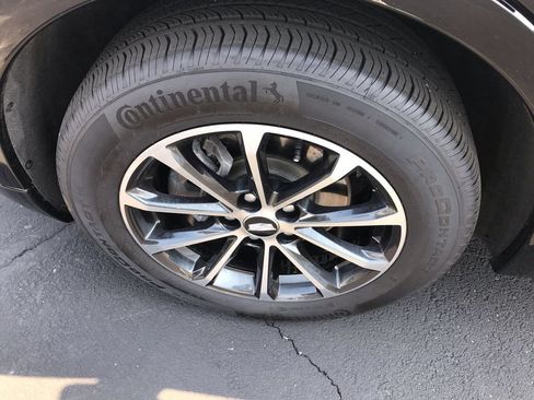 Used 2024 Cadillac XT4 Sport w/ LPO, Floor Liner Package AWD/4WD image 10