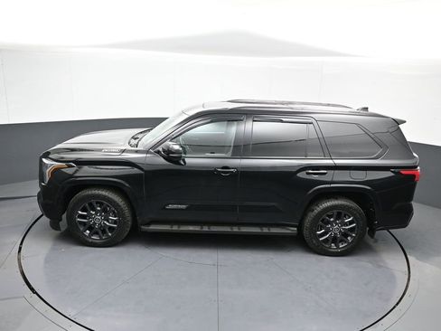 Certified 2023 Toyota Sequoia Platinum image 43