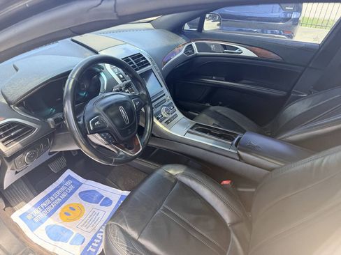 Used 2017 Lincoln MKZ Reserve FWD image 11