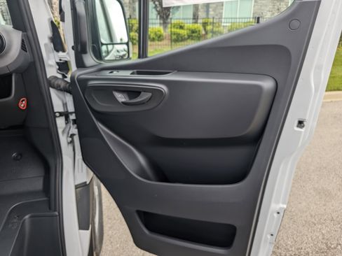 New 2025 Mercedes-Benz Sprinter 2500 image 13