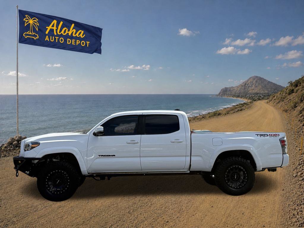 Used 2022 Toyota Tacoma TRD Sport w/ Technology Package AWD/4WD image 2