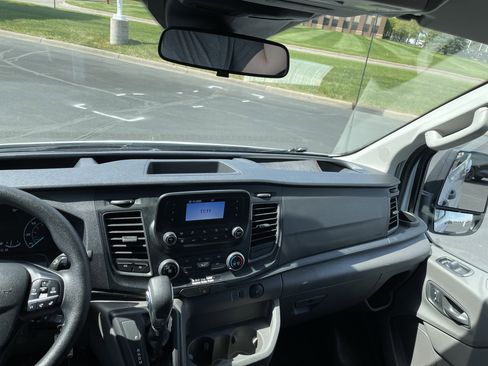 Used 2024 Ford Transit 250 Low Roof w/ Exterior Upgrade Package RWD image 17
