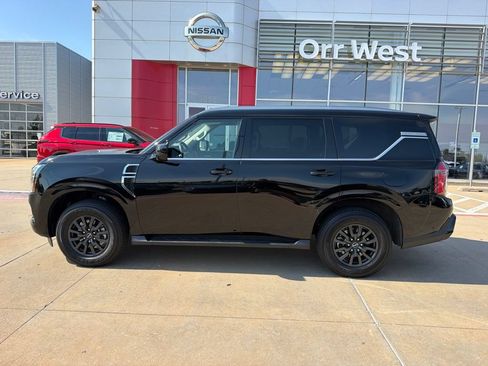 Used 2026 Nissan Armada SV AWD/4WD image 2