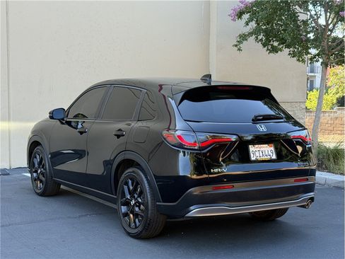 Used 2023 Honda HR-V Sport image 4