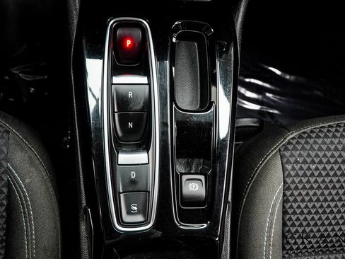 Used 2023 Chevrolet Bolt EUV LT image 19