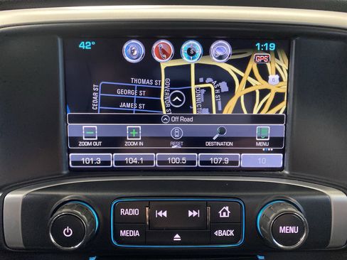 Used 2017 GMC Sierra 1500 SLE w/ SLE Value Package image 16