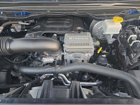 Used 2024 RAM 1500 Laramie image 9