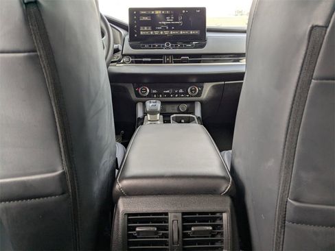 Used 2025 Mitsubishi Outlander SE image 30