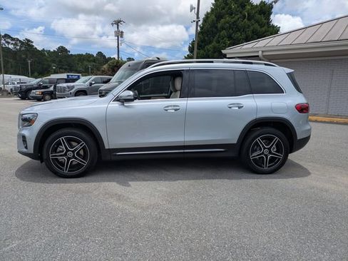 New 2026 Mercedes-Benz GLB 250 image 8