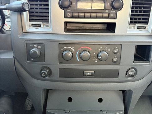 Used 2008 Dodge Ram 1500 Truck SLT w/ Popular Equipment Group image 13