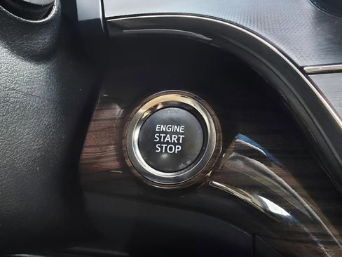 Used 2013 Toyota Avalon XLE image 27