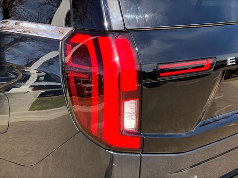 New 2026 Ford Expedition Max Platinum w/ Driver's Package image 14