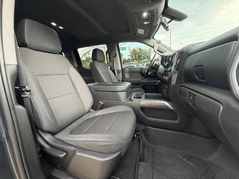 Used 2020 Chevrolet Silverado 1500 RST w/ Texas Edition AWD/4WD image 18