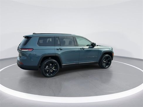 New 2026 Jeep Grand Cherokee L Limited image 8