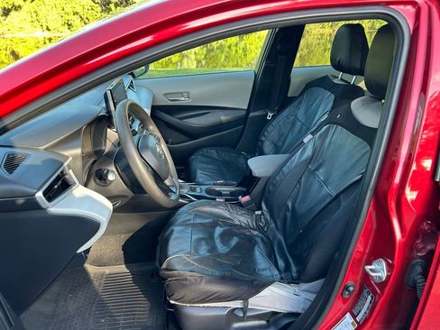 Used 2020 Toyota Corolla LE FWD image 14