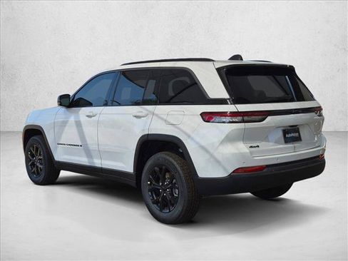 New 2026 Jeep Grand Cherokee Altitude AWD/4WD image 8