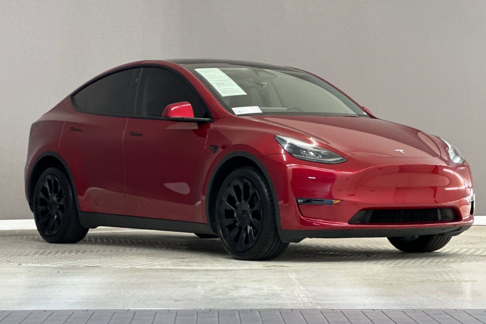 Used 2024 Tesla Model Y Long Range AWD/4WD image 7