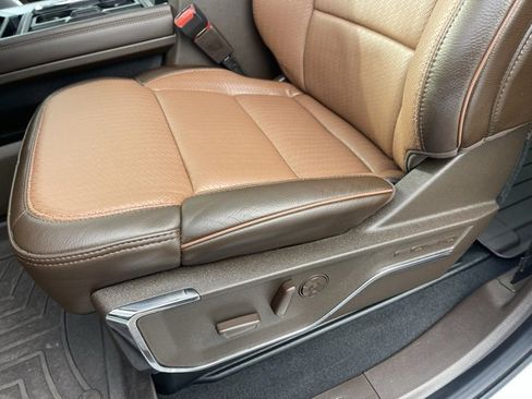 Used 2025 Ford F250 King Ranch w/ Chrome Package image 18