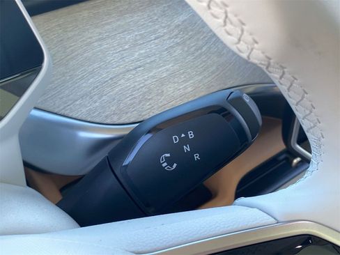 New 2025 Volkswagen ID. Buzz Pro S Plus image 27