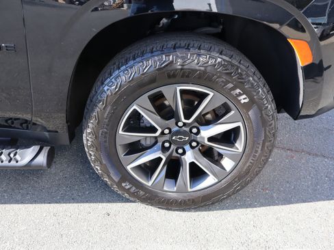 Used 2023 Chevrolet Tahoe Z71 w/ Luxury Package image 41