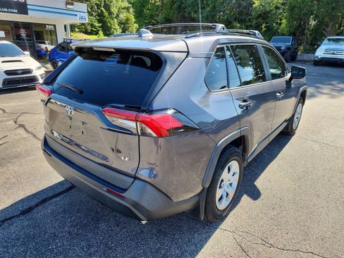 Used 2020 Toyota RAV4 LE FWD image 9