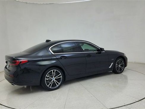 Used 2023 BMW 530e xDrive w/ Premium Package image 73