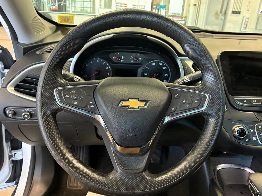 Used 2024 Chevrolet Malibu LT FWD image 16