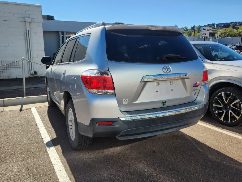 Used 2013 Toyota Highlander Plus AWD/4WD image 8