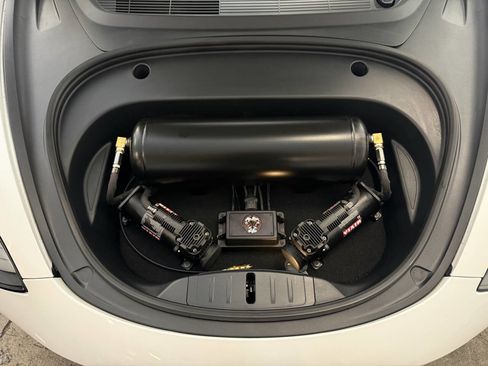 Used 2021 Tesla Model 3 Performance image 16