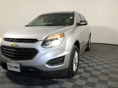 Used 2017 Chevrolet Equinox LS image 4