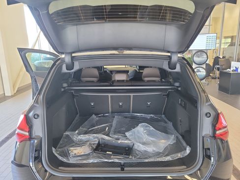 Used 2025 BMW X3 xDrive30i w/ Convenience Package image 17