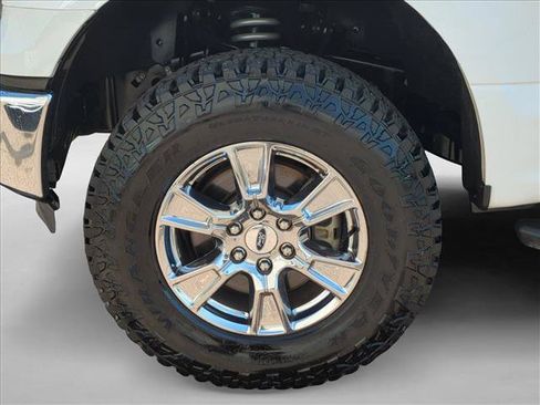 Used 2016 Ford F150 XLT w/ Equipment Group 302A Luxury AWD/4WD image 24