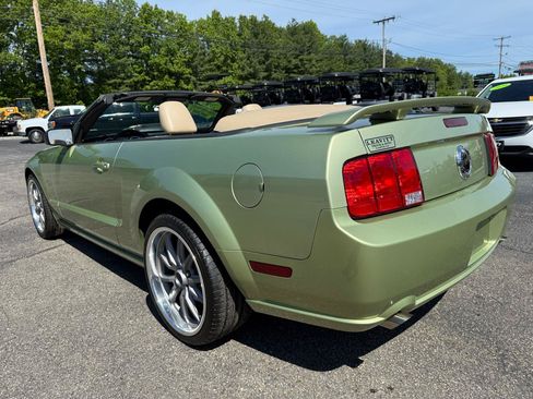 Used 2005 Ford Mustang GT RWD image 13