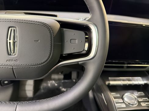 New 2026 Lincoln Nautilus Premier image 15