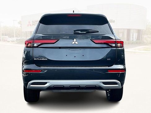 Used 2024 Mitsubishi Outlander SE image 5