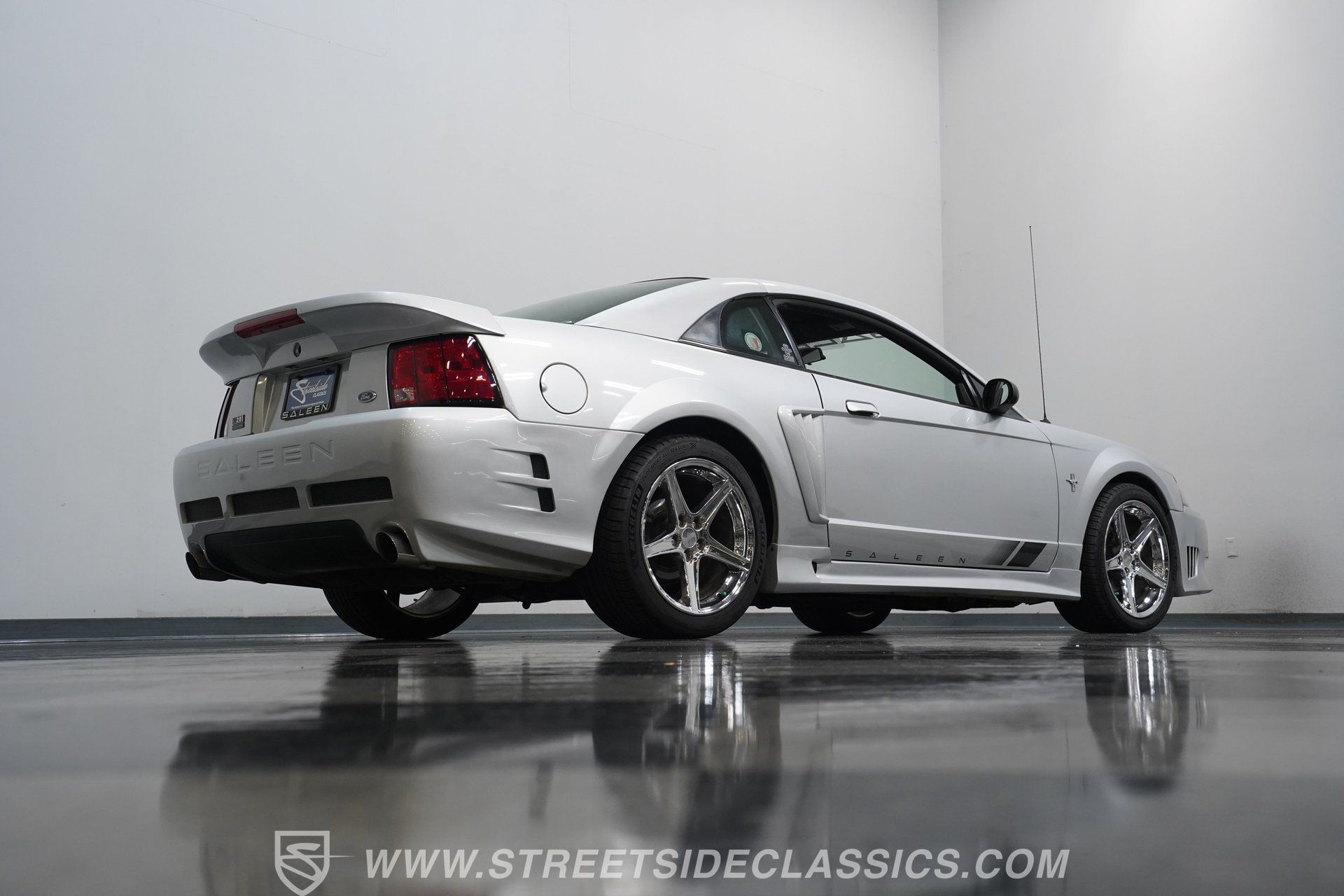 Used 2001 Ford Mustang GT RWD image 26