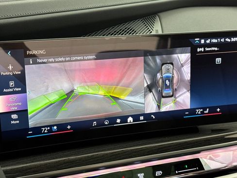 Used 2026 BMW i7 eDrive50 w/ M Sport Package RWD image 19