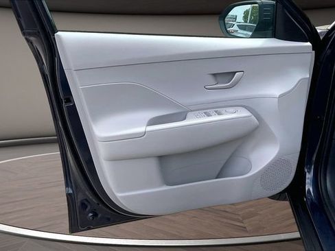 Used 2025 Hyundai Kona SEL AWD/4WD image 21