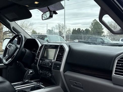 Used 2015 Ford F150 Lariat image 29