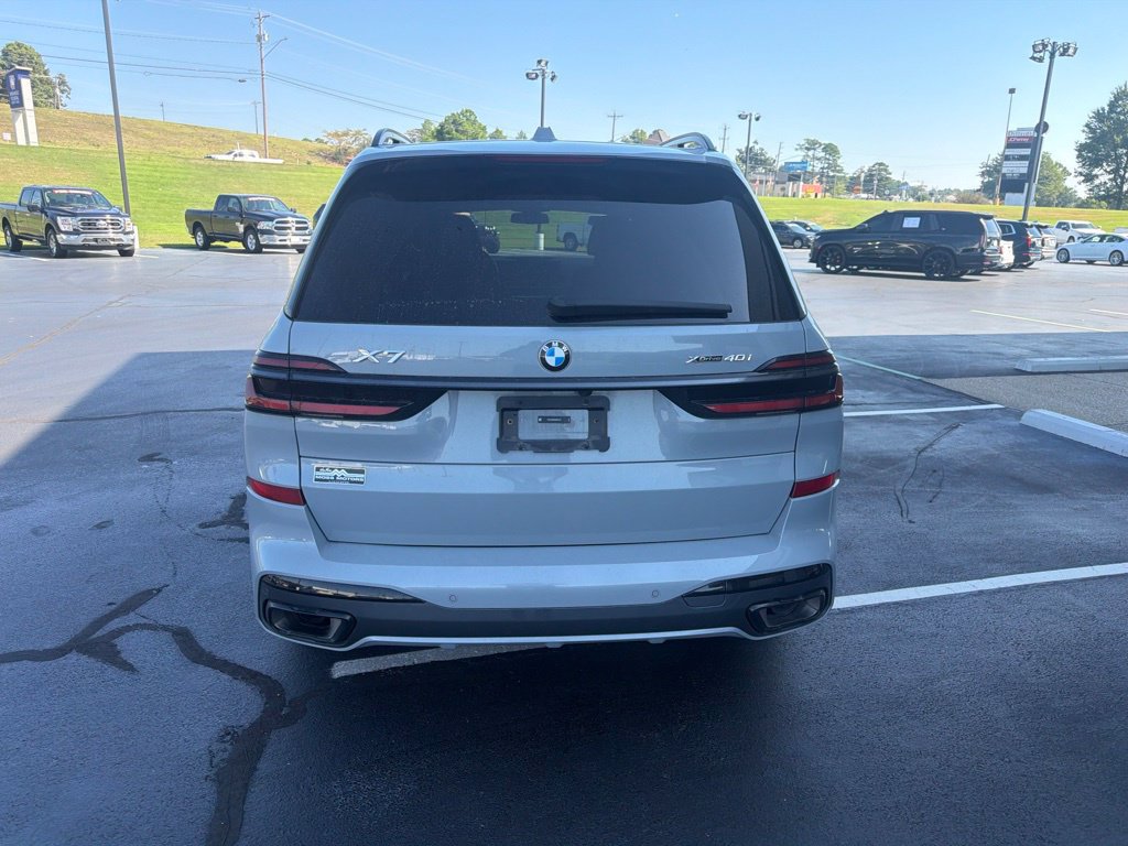 Used 2025 BMW X7 xDrive40i w/ Executive Package AWD/4WD image 3