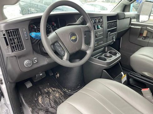 New 2026 Chevrolet Express 3500 Work Van w/ Power Convenience Package image 23