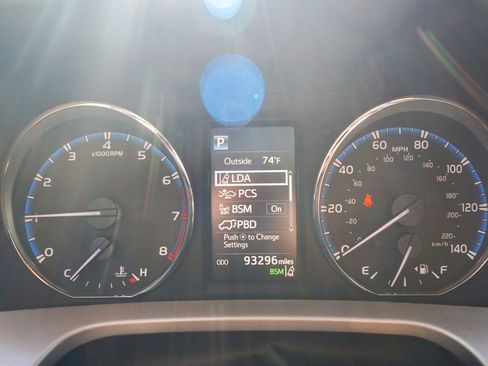 Used 2017 Toyota RAV4 Limited image 21